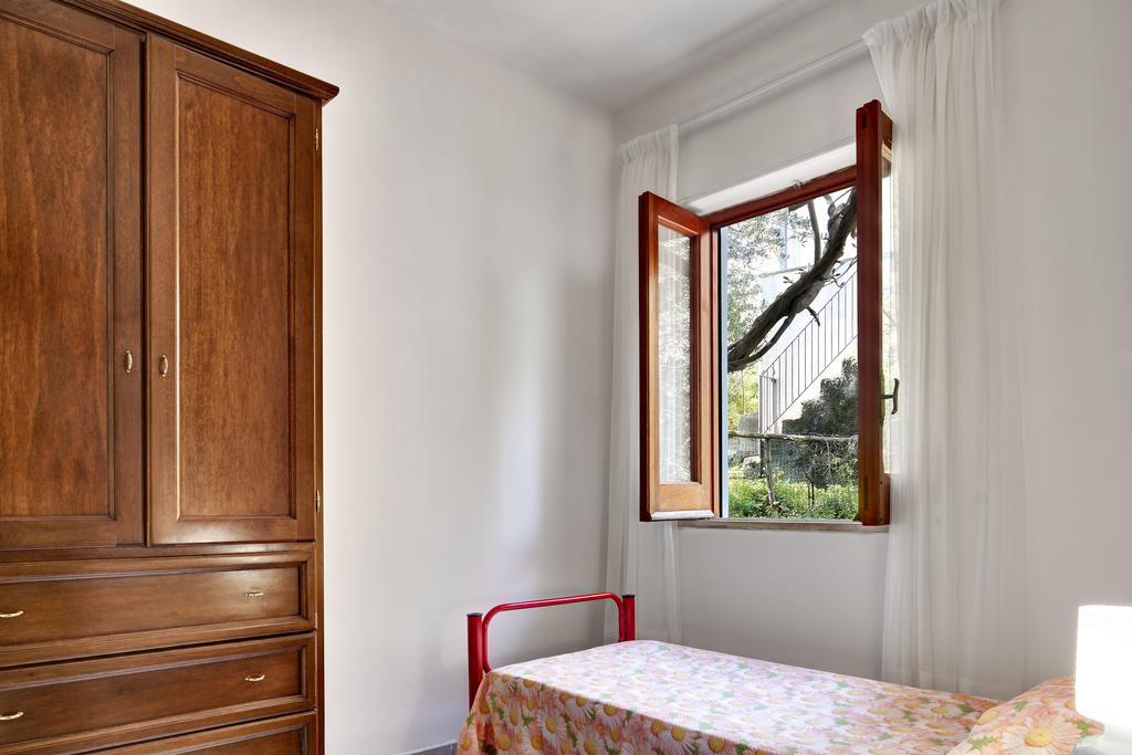 شقة Matisse Nerano By Gocce Marina del Cantone الغرفة الصورة